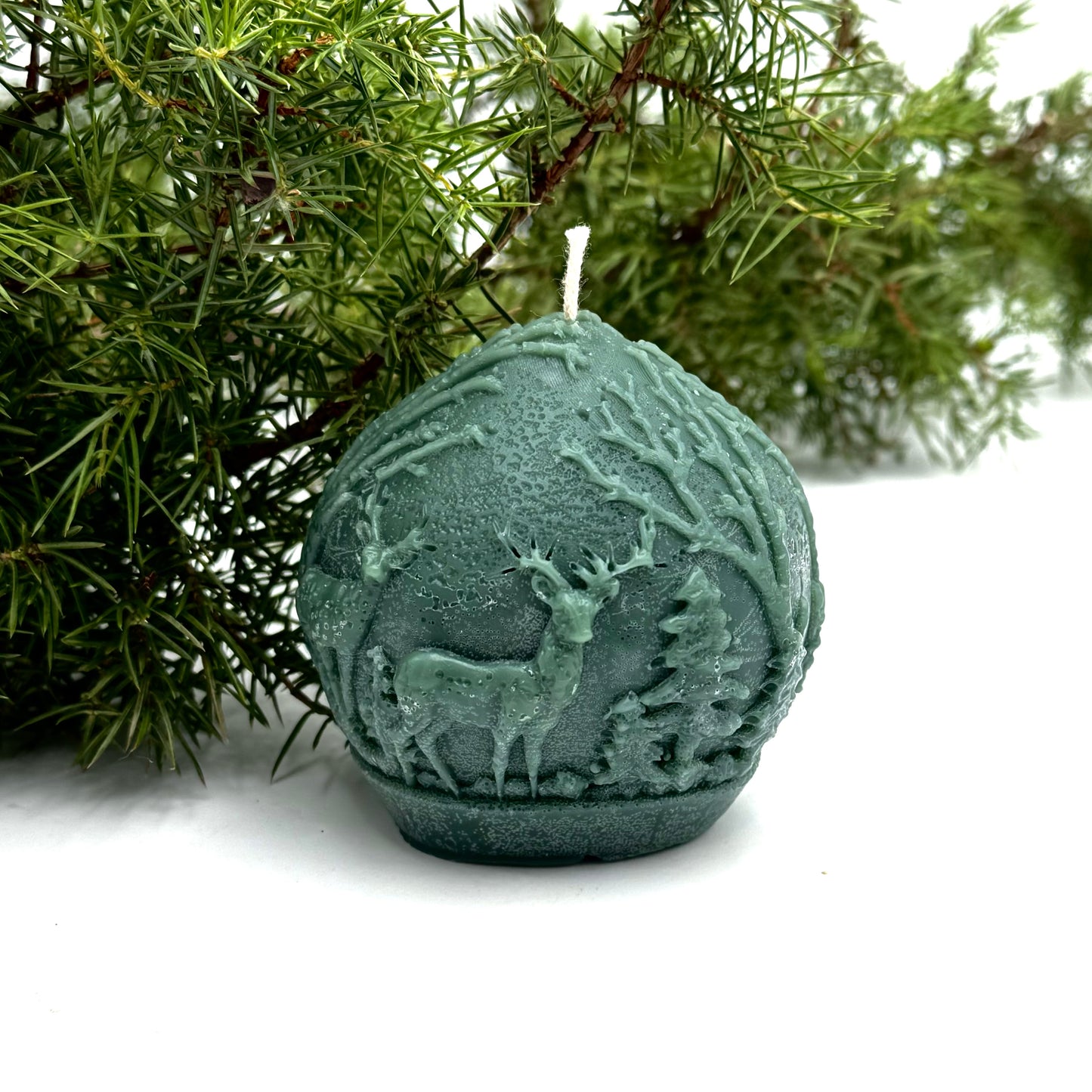 “Ziemassvētku bumba”, figūrsvece, 7,1x6,5cm