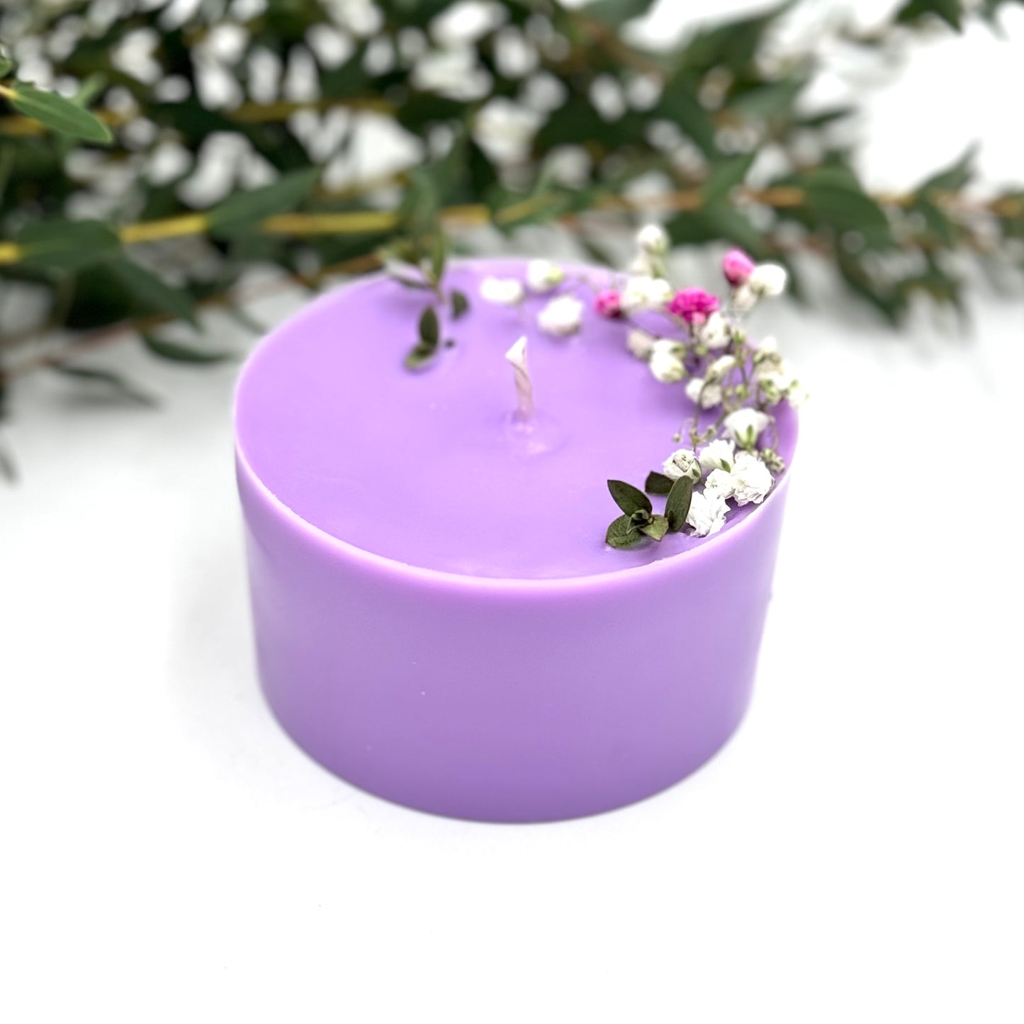 Natural soy wax candle "Dark Lilac with lilac aroma".
