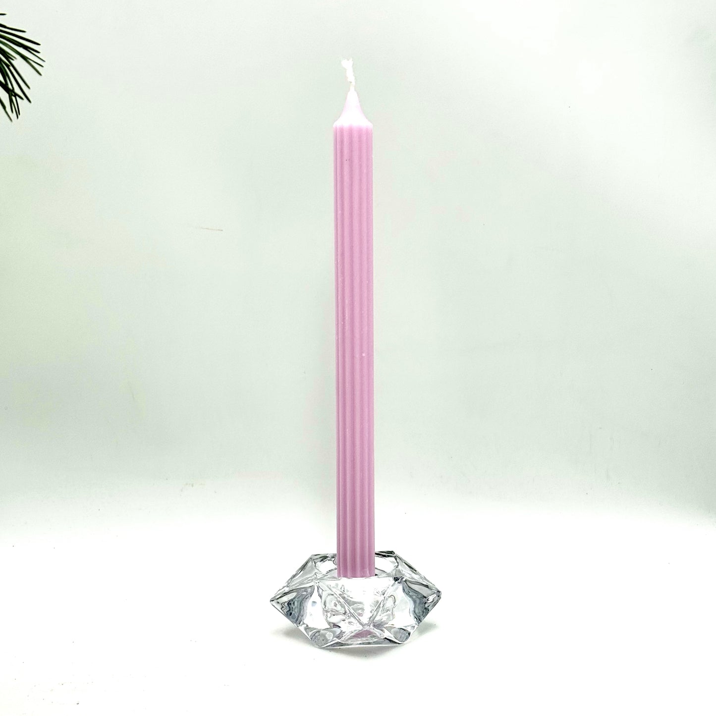 Galda svece ⌀ 2x28 cm, rozā, rievota
