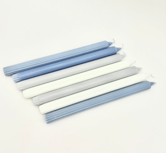 “Cloud Dancer” dabigo galda sveču komplekts 2026.gada krāsās