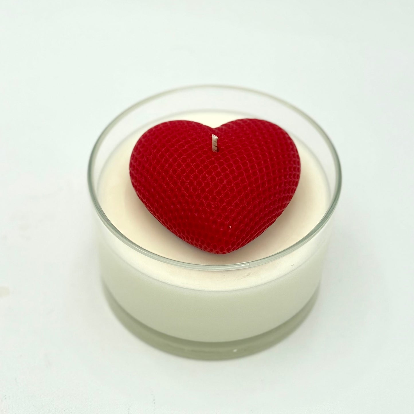 Sojas vaska svece "Mīlestība" stikla traukā, ⌀ 11x8 cm