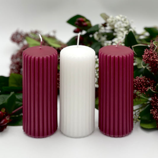 Candle set in colors of Latvian flag, 3 cylinders, 6x15 cm.