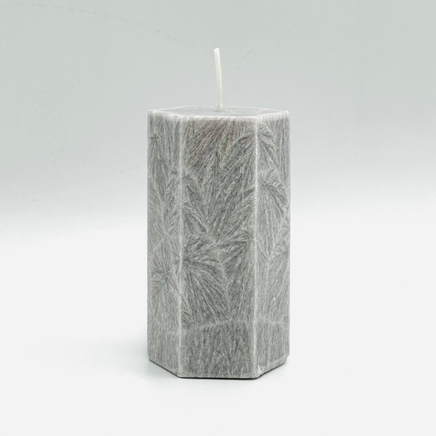 Кристаллическая стеарин свеча ⌀ 5х10 см, бежевая