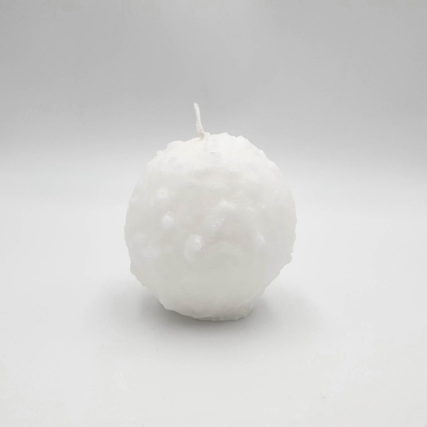 Дизайнерский свечной шар, ⌀ 8 см, с фактурой снега, белый