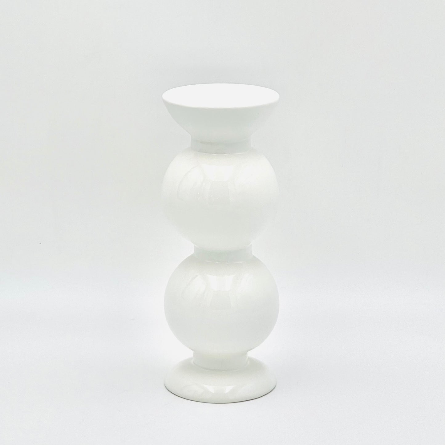 Keramikas Svečturis “Baltā Elegance”, roku darbs.