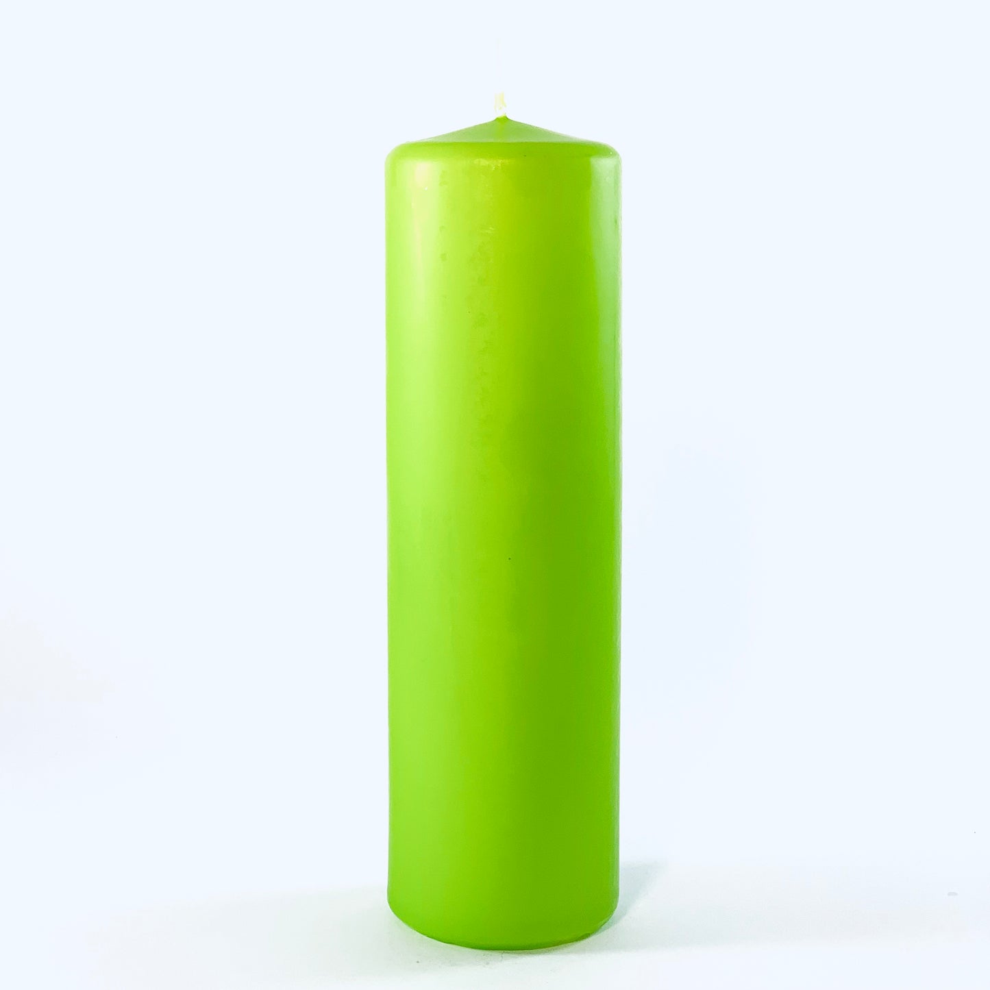 Powderpressed candle ⌀ 6x20 cm, lettuce green