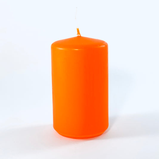 Powderpressed candle ⌀ 6x10 cm, orange