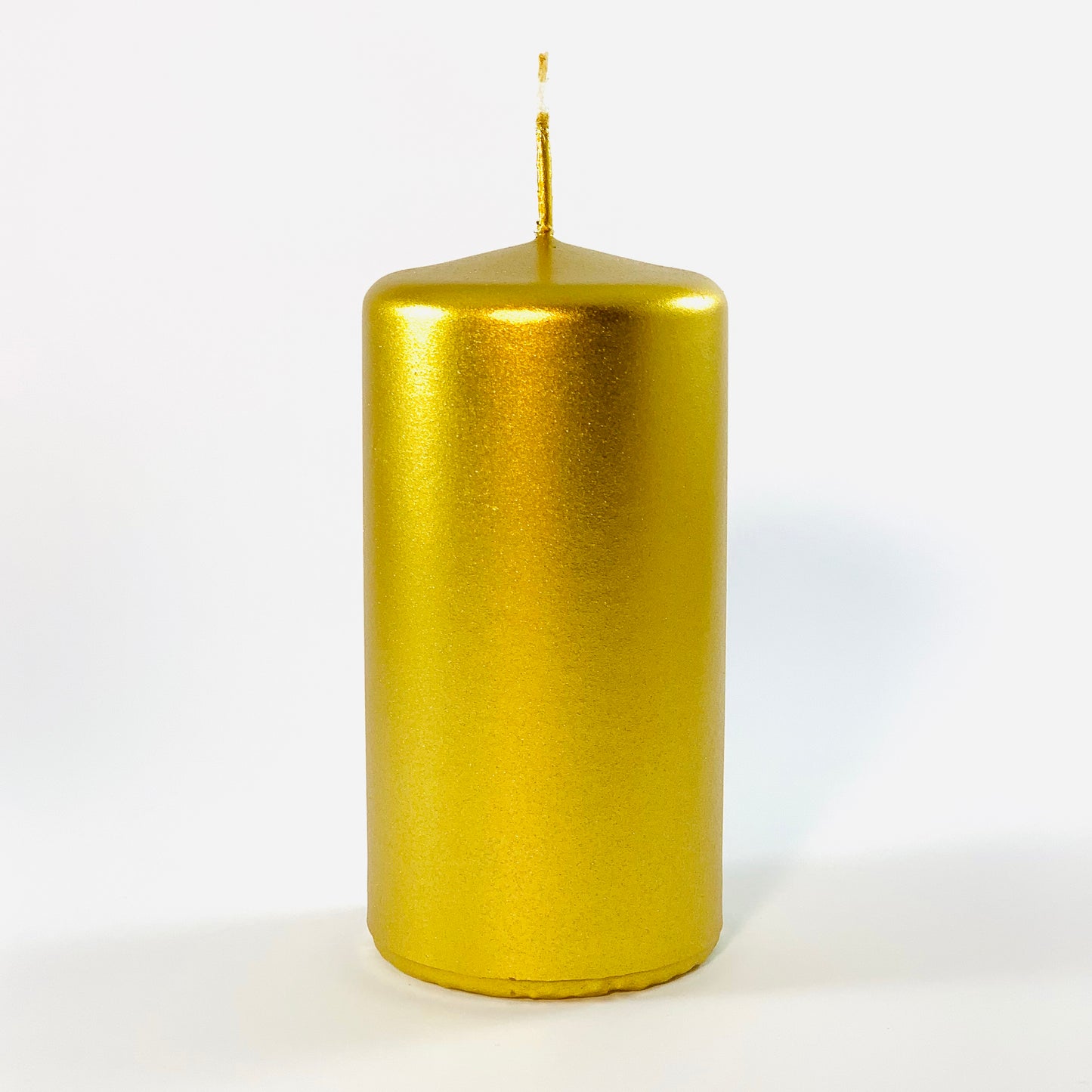 Powderpressed candle ⌀ 6x12 cm, golden