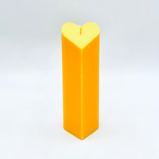 Дизайнерская свеча "Сердце", желтая, 21х6,5х6.