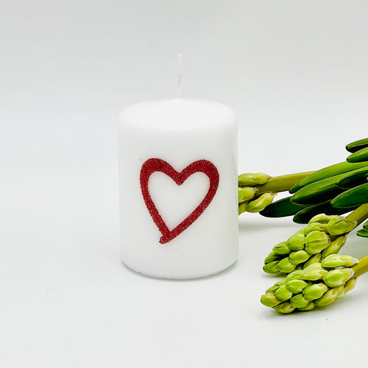 Cylinder candle "Heart", 7x10 cm.